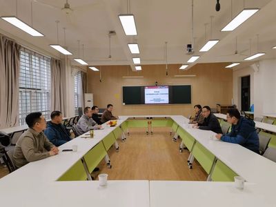 人民日報智慧媒體研究院與郵樂農品網到信息與計算機學院考察交流，共促計算機信息技術推廣